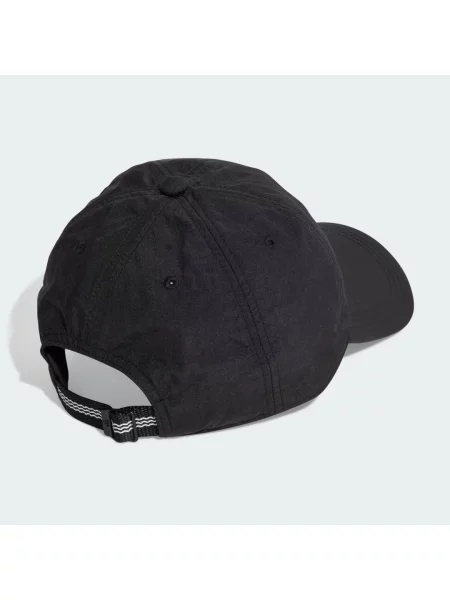 Kšiltovka Adidas Originals s aplikacemi černá