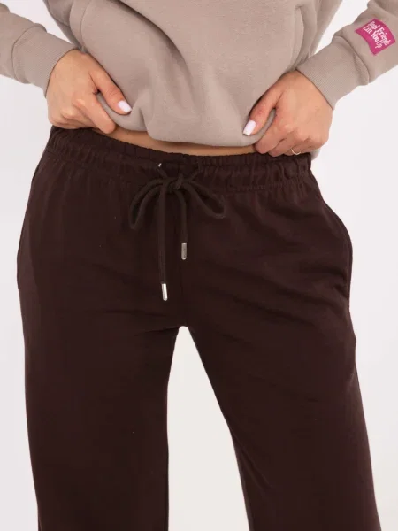 Pantaloni sport Relevance maro