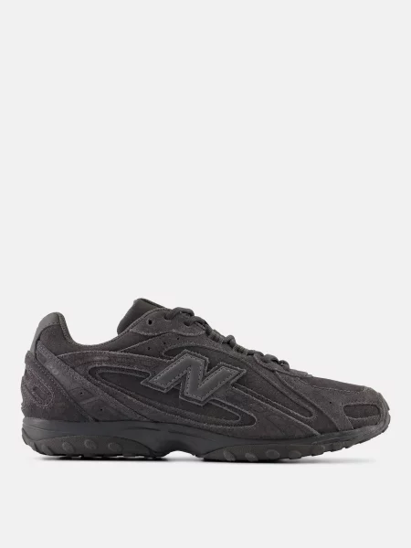 Замшеві кросівки New Balance сірі