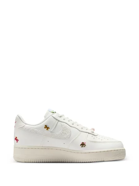 Golf sneakerși Nike Jordan slip-on cu broderie roz