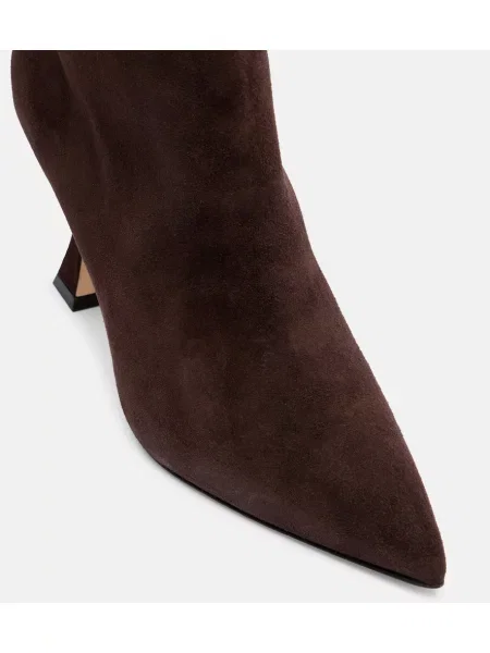 Cizme Manolo Blahnik din piele de căprioară maro