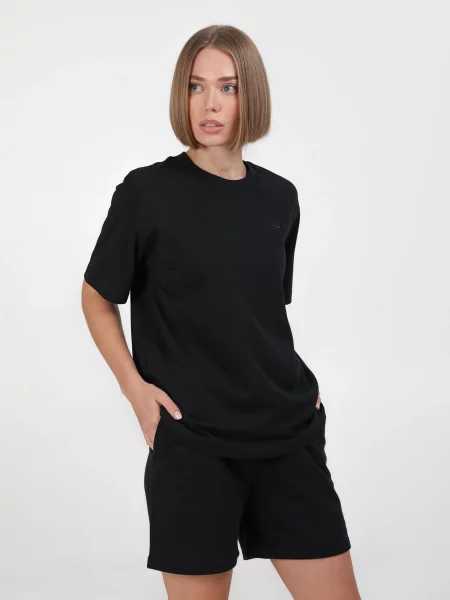 Футболка New Balance чорний