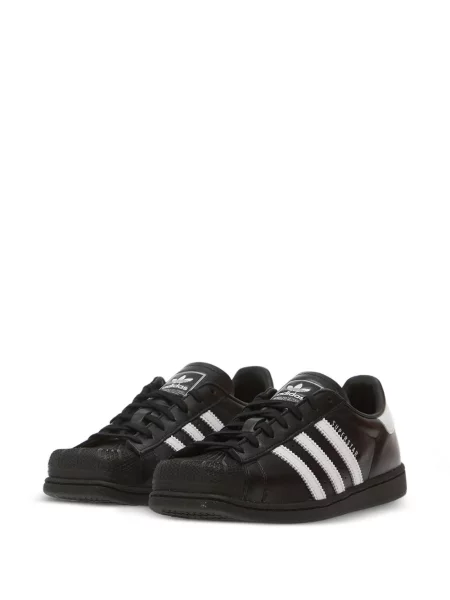 Top Adidas gri