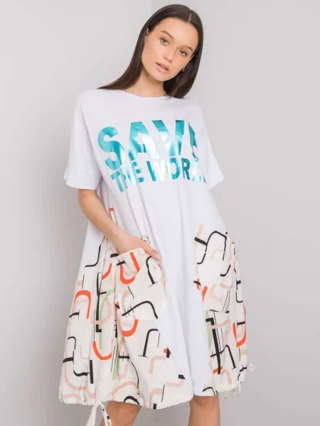 Obleka obleka Fashionhunters z napisom bela