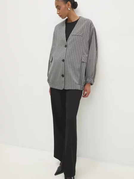 Сако Answear Lab с уголемена кройка с десен сиво