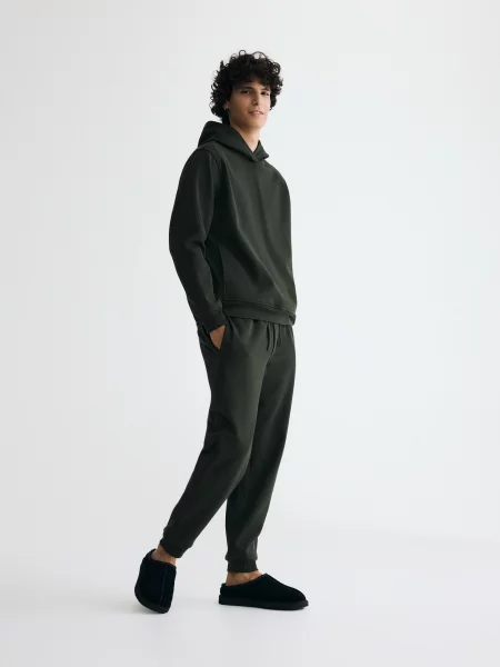 Reserved Спортивні штани regular fit коричневувато-зелений зелені