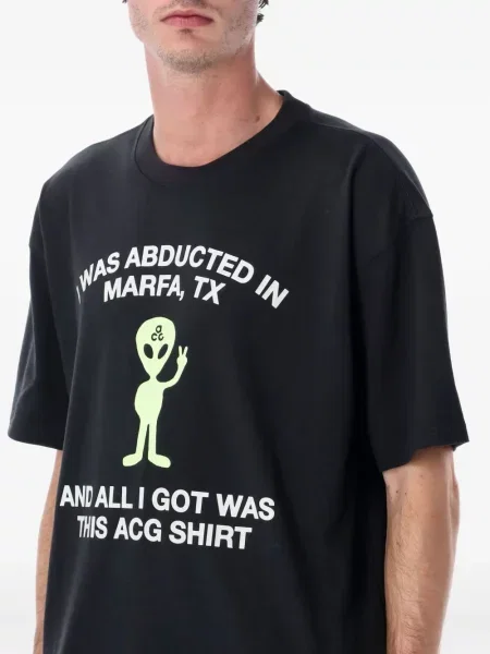 Sweter Nike zamszowy plisowany z nadrukiem brązowy