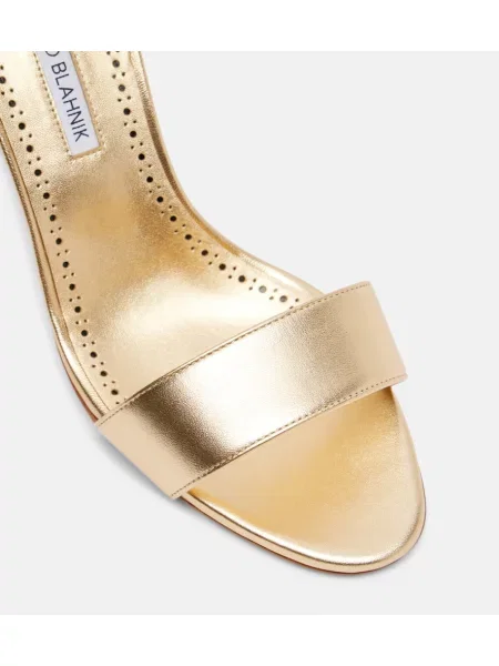 Sandale Manolo Blahnik din piele auriu