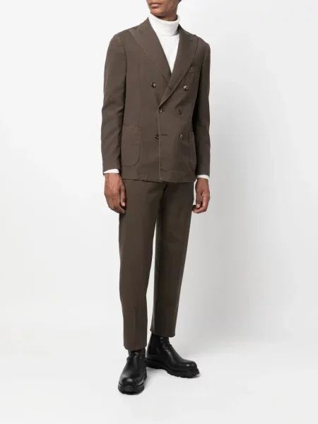 Costum Dell'oglio de costum maro
