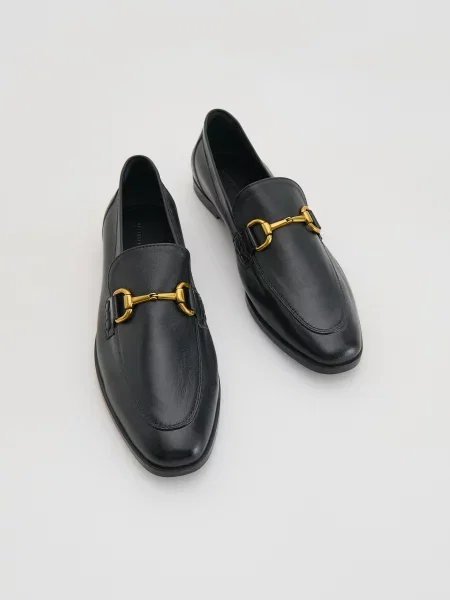 Кожаные лоферы Reserved с пряжкой черные