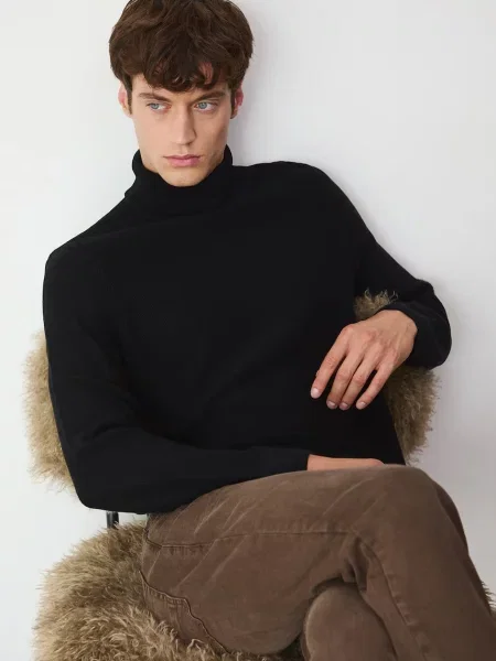 Svetr Medicine pánský s golfem černá