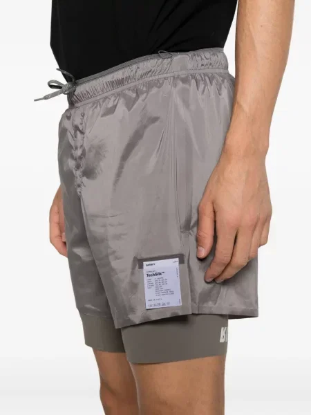 Pantaloni scurți Satisfy