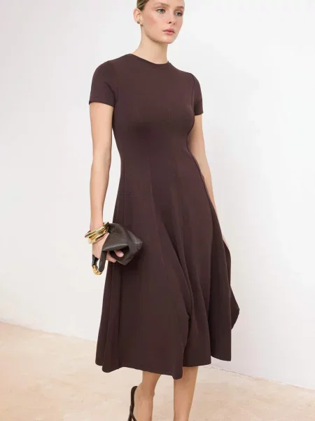 Trendyol Rochie maro