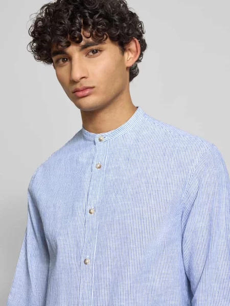 Koszula casualowa o kroju regular fit z mieszanki bawełny i lnu Jack & Jones błękitna