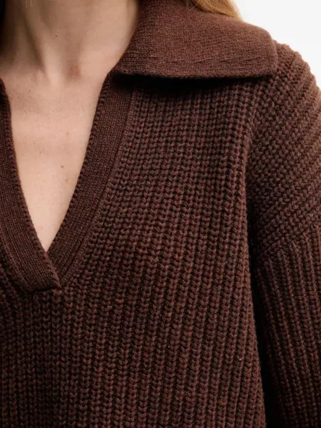 Pulover Barbour cu decolteu în V maro