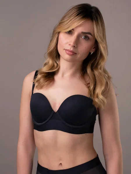Бюстгальтер с уплотнённой чашкой чорний