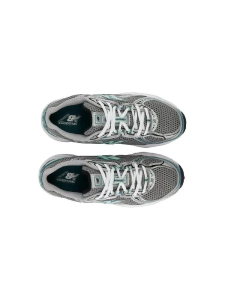 Pantofi New Balance argintiu
