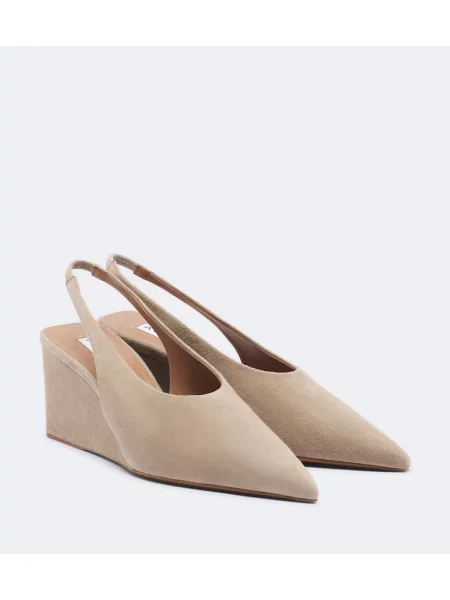 Pantofi cu toc Alaïa din piele de căprioară cu pană bej