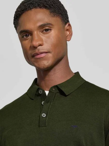 Sweter z dzianiny z kołnierzykiem polo i listwą guzikową Fynch-hatton
