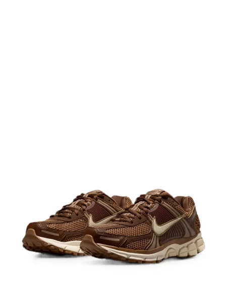 Sneaker Nike Vomero barna
