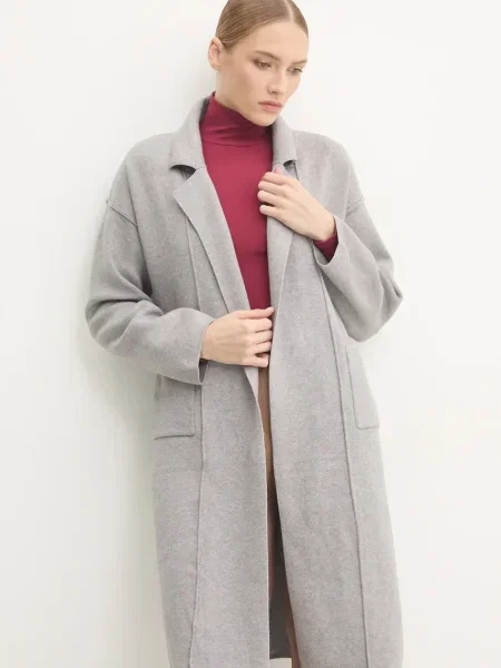 Жилетка Answear Lab от лека материя сиво