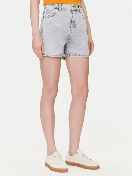 Mustang Pantaloni scurți de blugi Charlotte Mom Fit gri