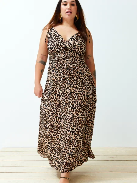 Sukienka maxi Trendyol w panterkę