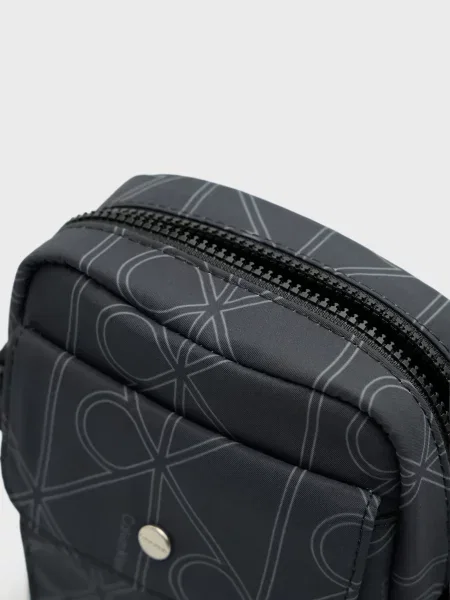 Сумка Calvin Klein с принтом серая