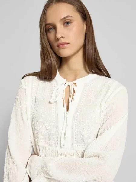 Bluzka z długim rękawem o kroju regular fit z intarsjami Model ViCKY LIFE' Only biała