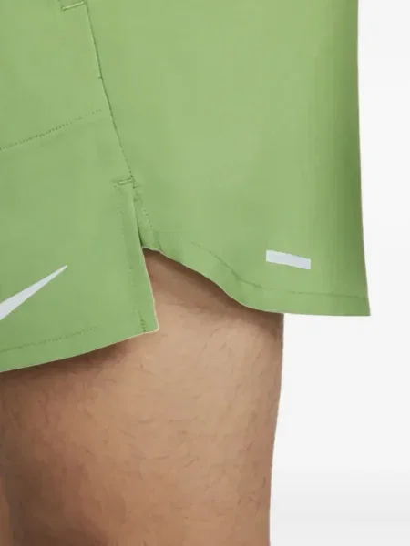 Krátké fleecové kraťasy Nike s potiskem žluté