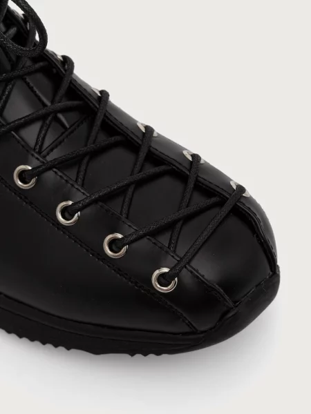 Мереживні довгі кеди Koi Footwear на шнурівці