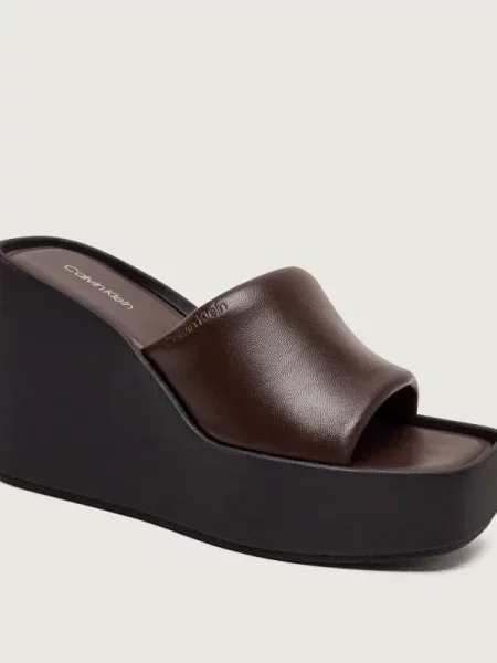 Calvin Klein Bőr papucs barna