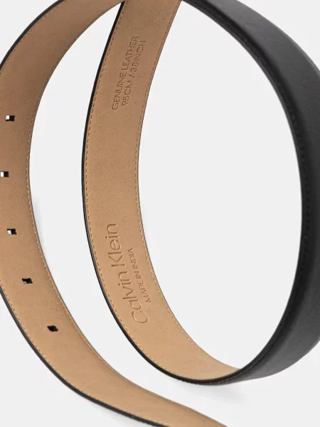 Calvin Klein pas usnjen črna