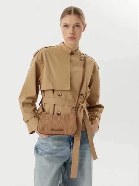Calvin Klein Дамска чанта Emblem Aop кафяв