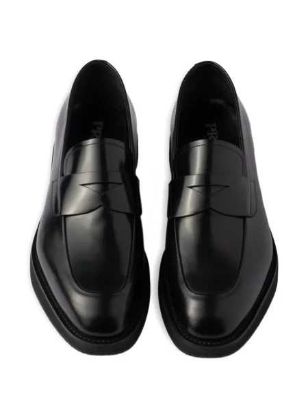 Pantofi loafer Prada din piele negru