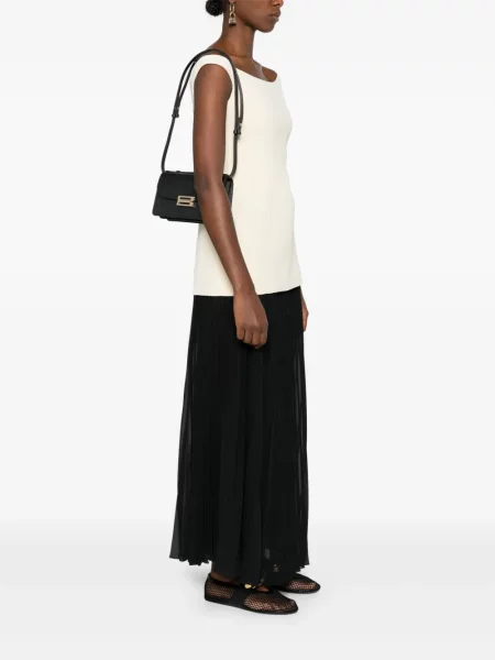 Rankinė Victoria Beckham juoda