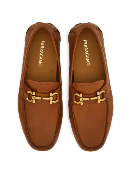 Σκαρπινια Ferragamo καφέ