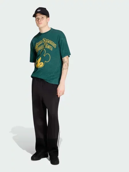 Футболка adidas зелений