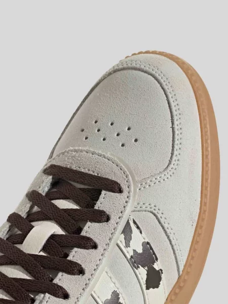 Sneakersy z naturalnej skóry model BREAKNET SLEEK' Adidas Sportswear beżowe