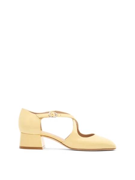 Czółenka Stuart Weitzman skórzana żółta