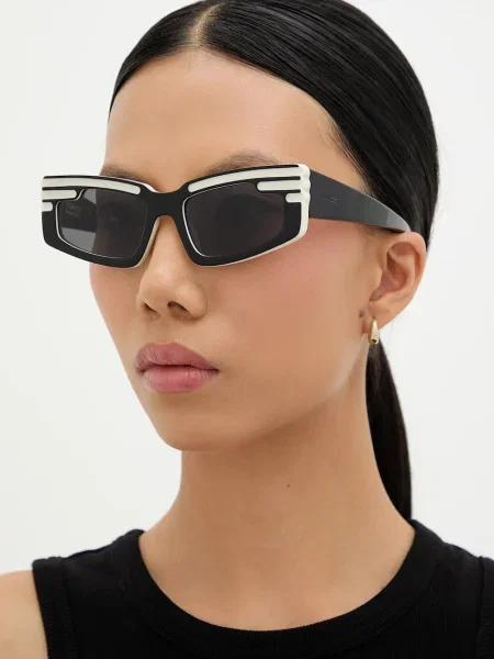 Слънчеви очила Fiorucci Rectangular Wing черно