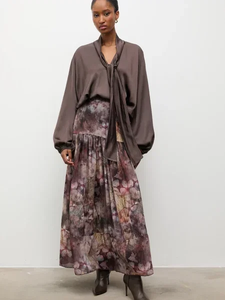 Спідниця Answear.LAB maxi розкльошена сірий