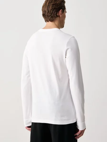 Nike Sportswear лонгслів