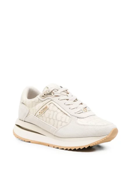 Szarvasbőr sneaker Guess nyomtatás