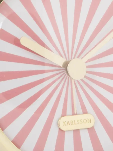 Часы Karlsson