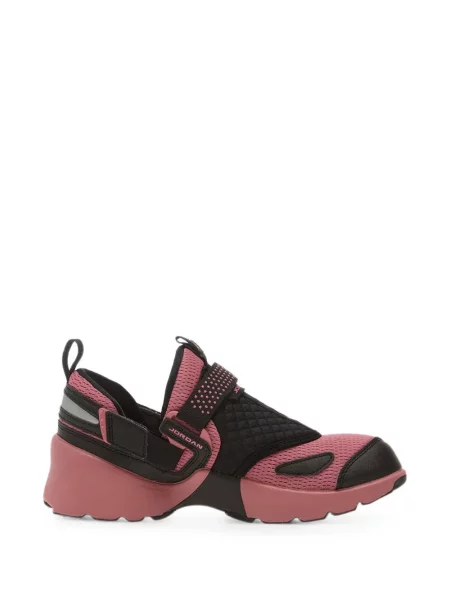 Sneakerși Jordan roz