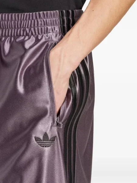 Pantaloni Adidas cu broderie negru