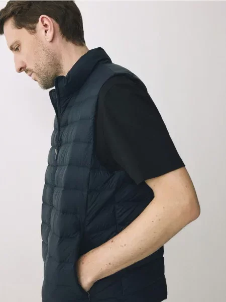 Reserved Стьобаний жилет утеплений натуральним пухом темно-синій синій