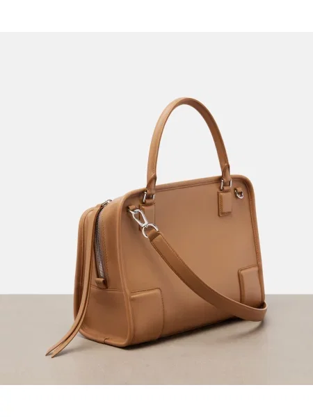 Top Loewe din piele bej