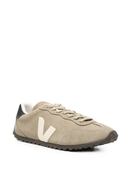 Fűzős szarvasbőr sneaker Veja autogrammal